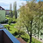 Charming Flat In A Quiet Location 아파트 그라츠