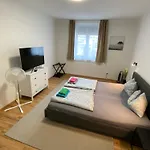 Charming Flat In A Quiet Location Graz