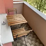 Charming Flat In A Quiet Location * 그라츠