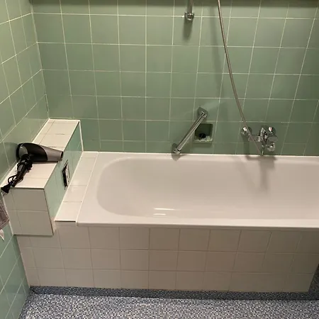 Charming Flat In A Quiet Location 公寓 *
