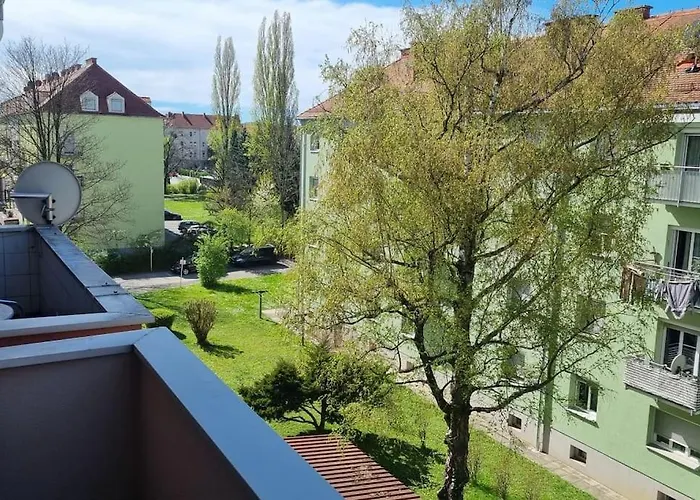 Charming Flat In A Quiet Location Appartement Graz